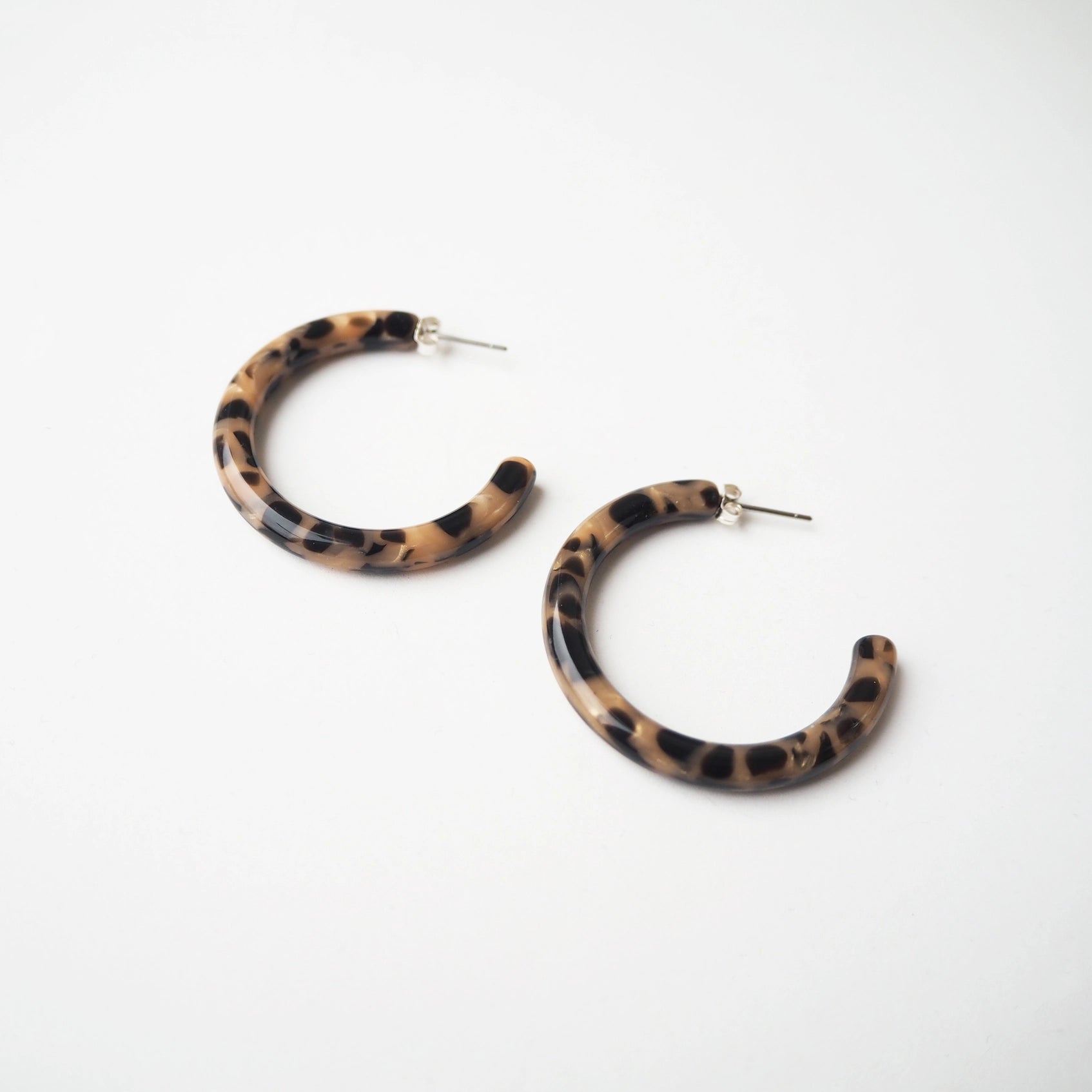 Karamell Slim Hoop Earrings | by Custom Made - Lifestory