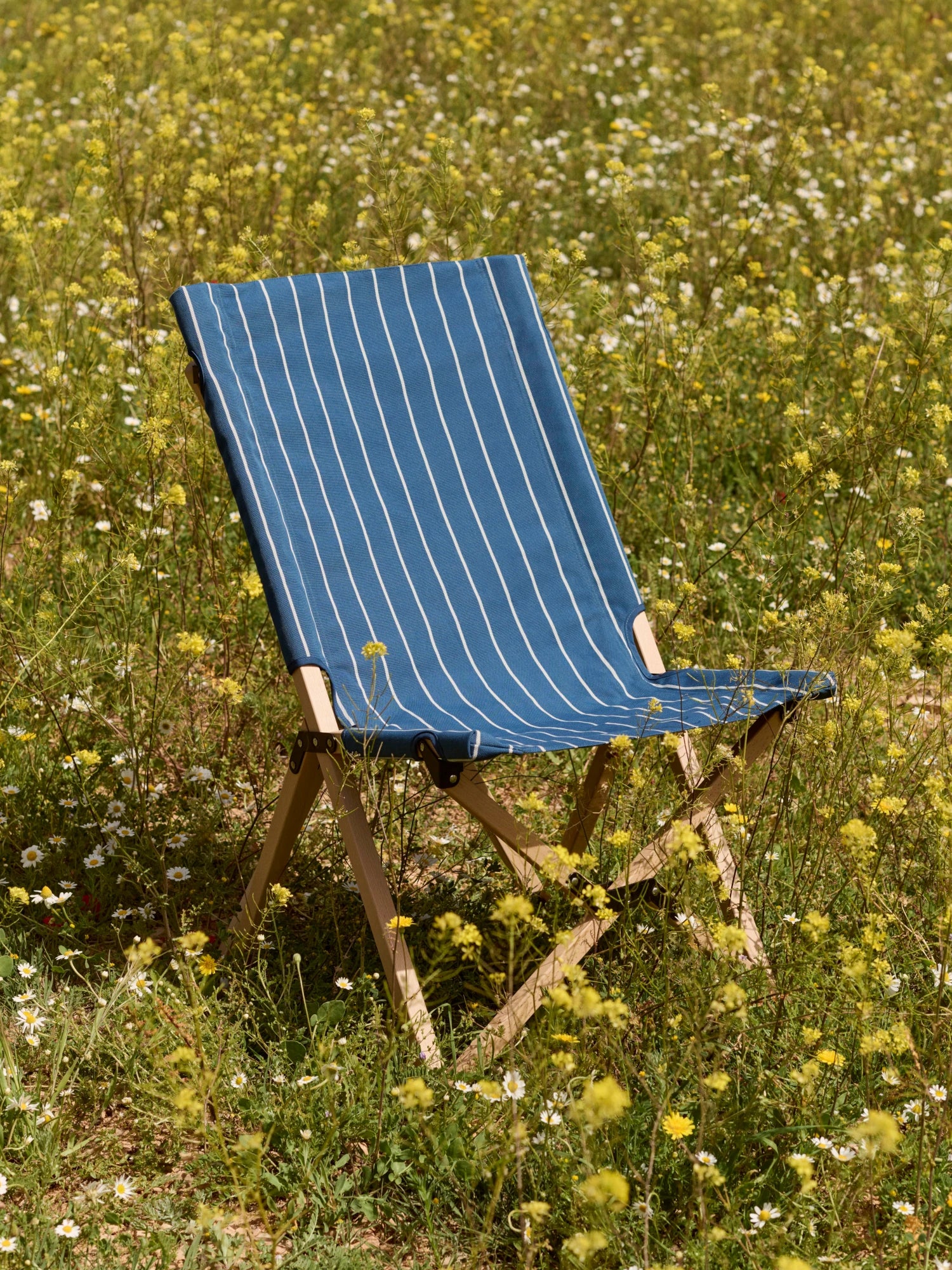 HAY Outdoor Market Folding Chair in Beech & Recycled Poly - Lifestory