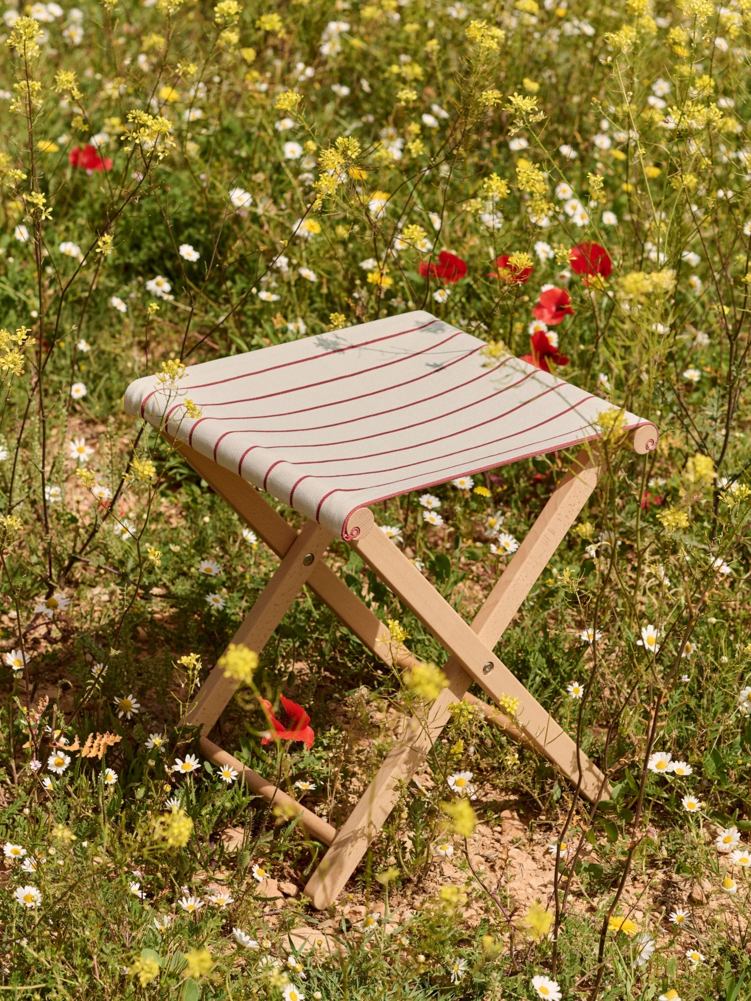 HAY Outdoor Market Folding Stool in Beech & Recycled Poly - Lifestory