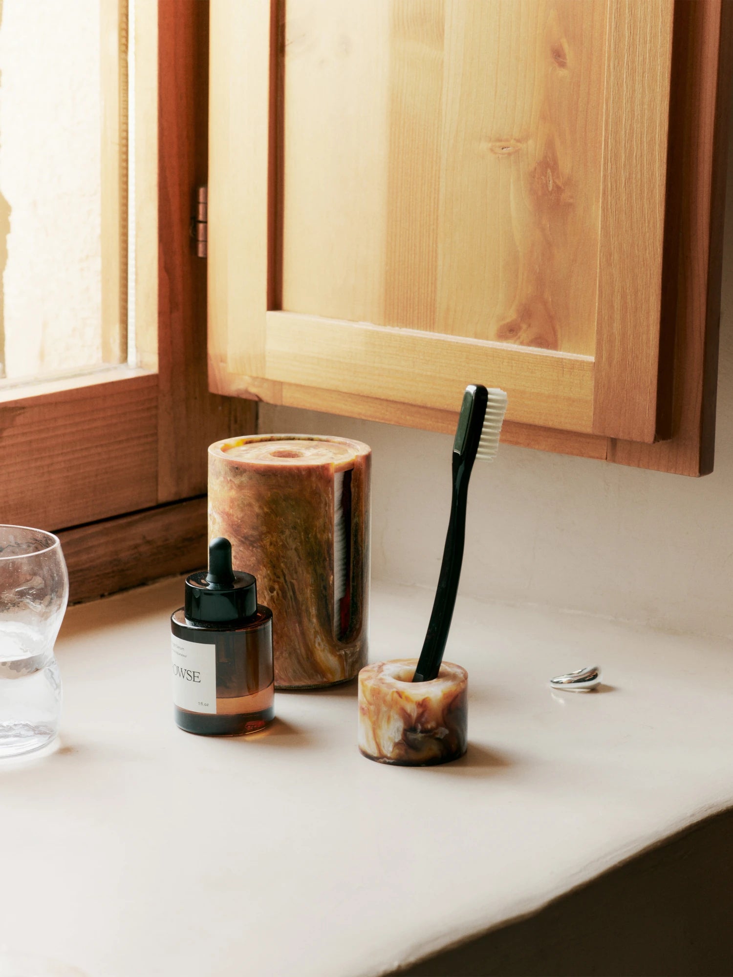 Ferm Living 'Mist' Single Toothbrush Holder in Marbled Resin - Sea Kelp | Lifestory