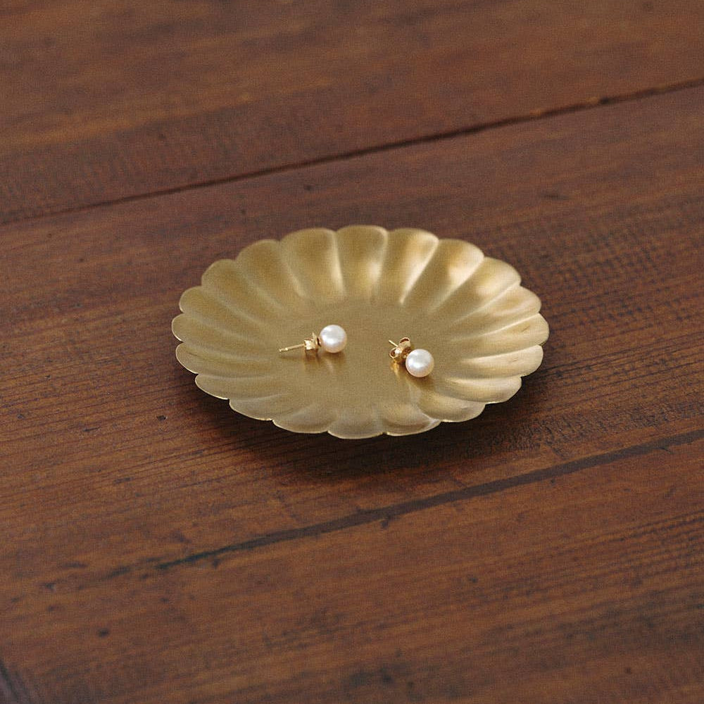 Brass Petal Plate (S) - Lifestory