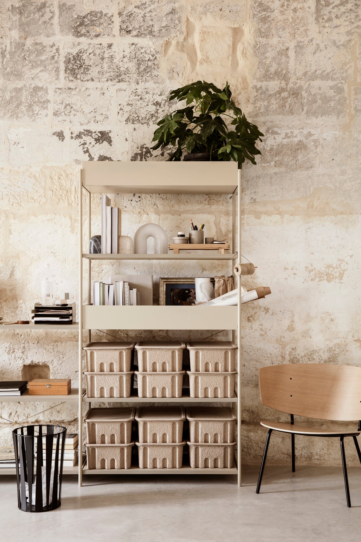 Vuelta arch lamp | White | Reeded Glass - Lifestory - ferm LIVING