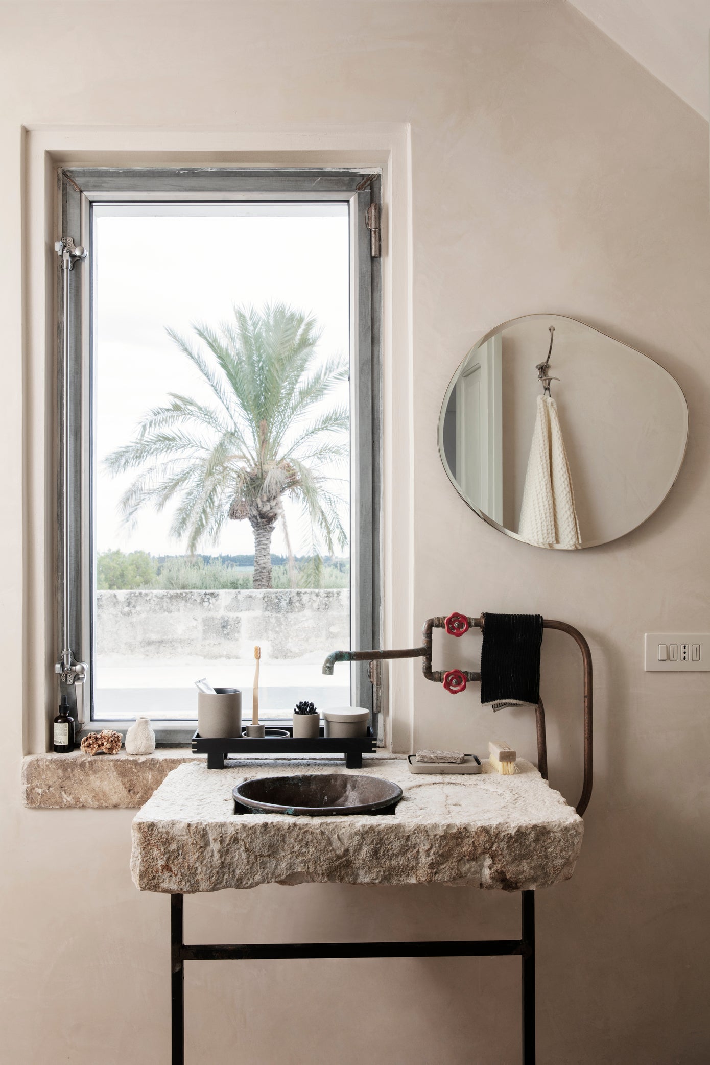 Pond Mirror | Wall Mirror | Dark Chrome | Small - Lifestory - ferm LIVING
