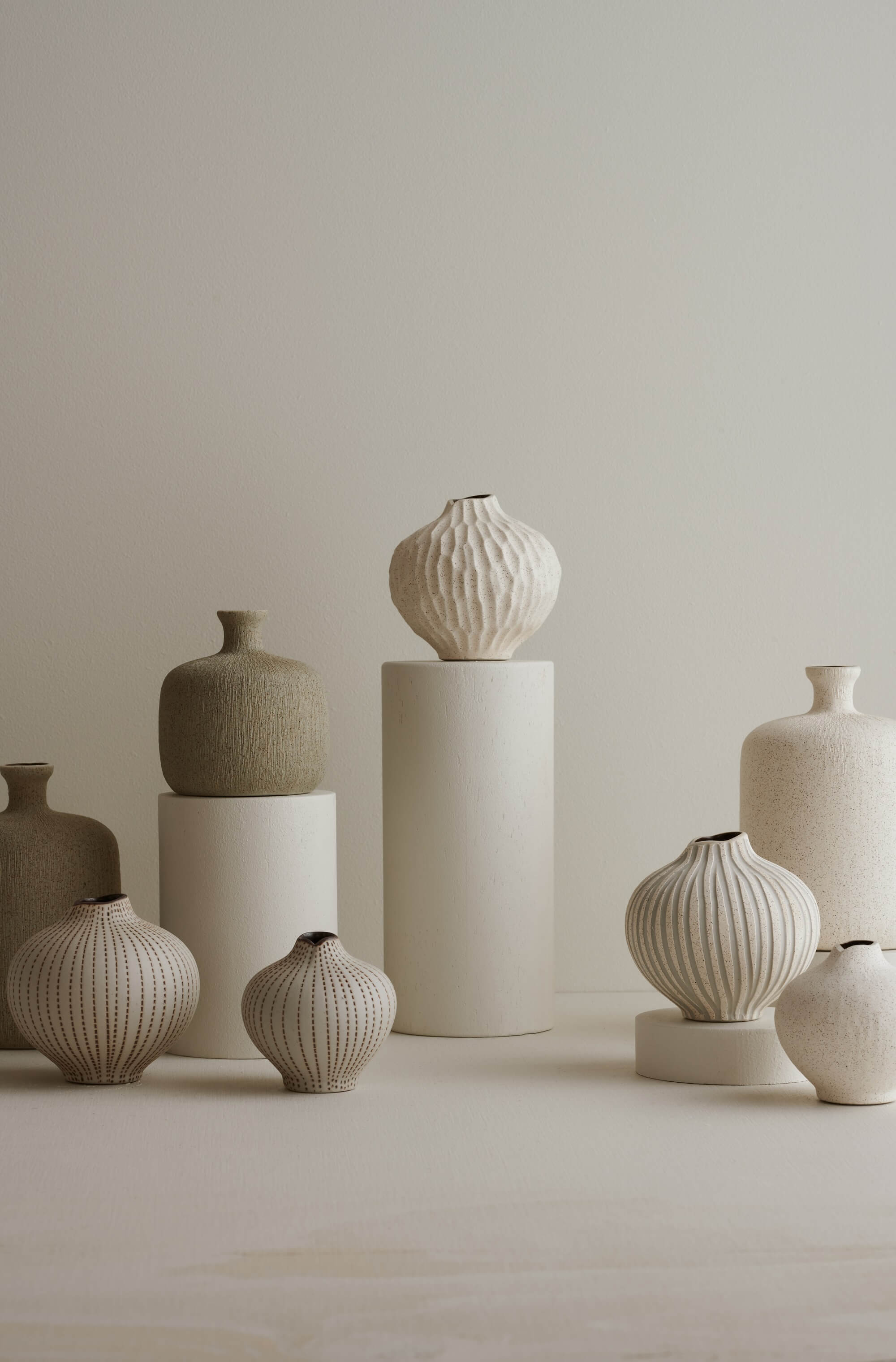 Line Vase | Medium | Sand White Stone Stripe | by Lindform - Lifestory - Lindform