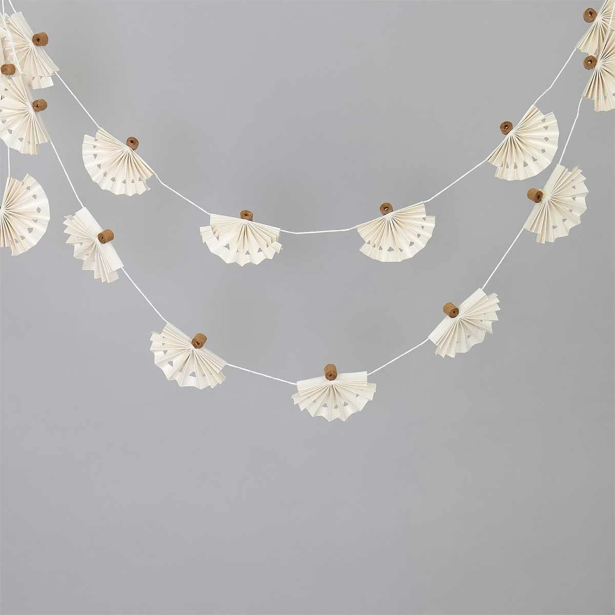 Rafaela Angel Hanging Garland 150cm in White & Brown