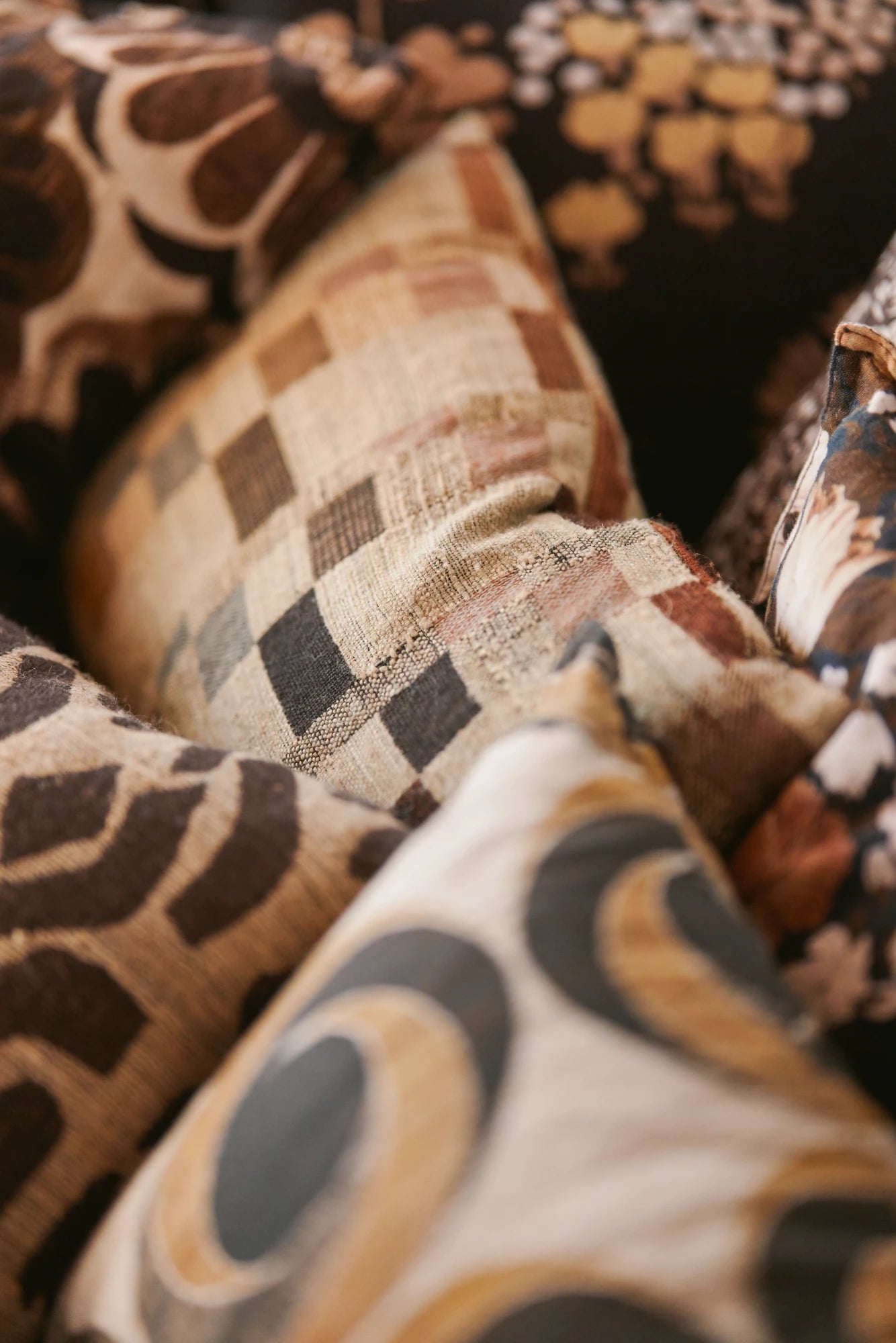 HKLIVING Rectangular Silk Cushion (40 x 25cm) in Various Patterns - Lifestory