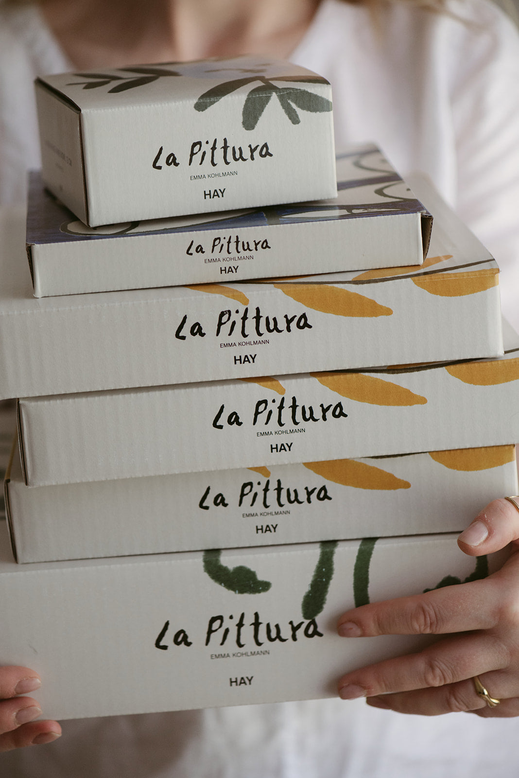 HAY x Emma Kohlmann - La Pittura Ø36.5cm Serving Platter in Various Designs - Lifestory