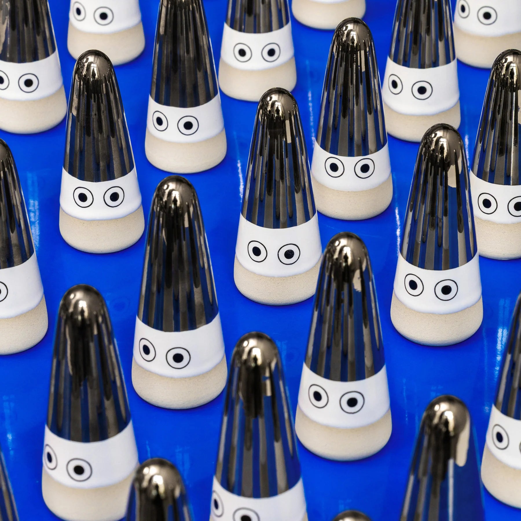 ‘Nisse' Ghost Dark Metallic Silver | 2025 Limited Edition by Studio Arhoj - Lifestory
