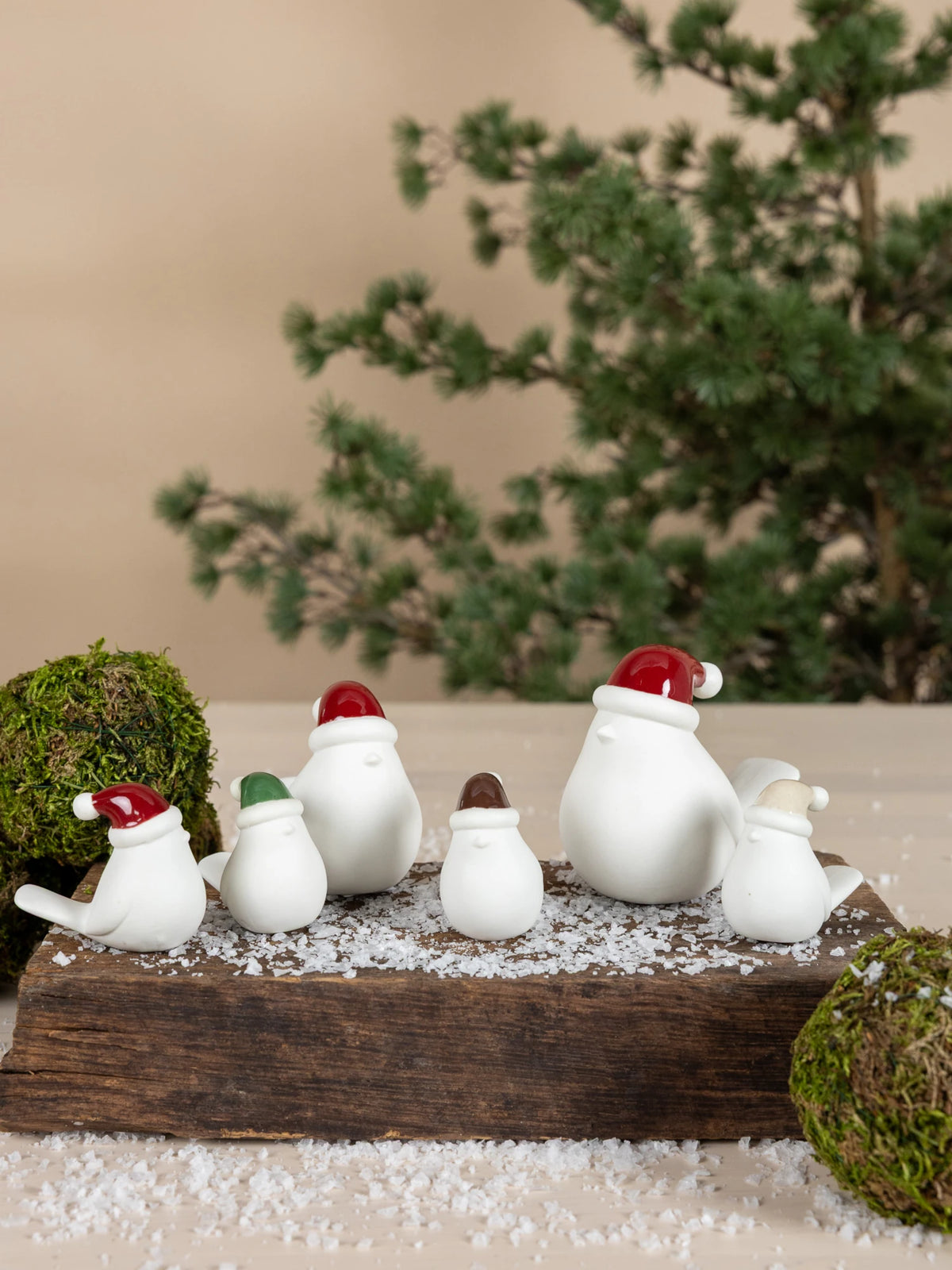 Storefactory Medium Elin the Robin Ceramic Ornament Family