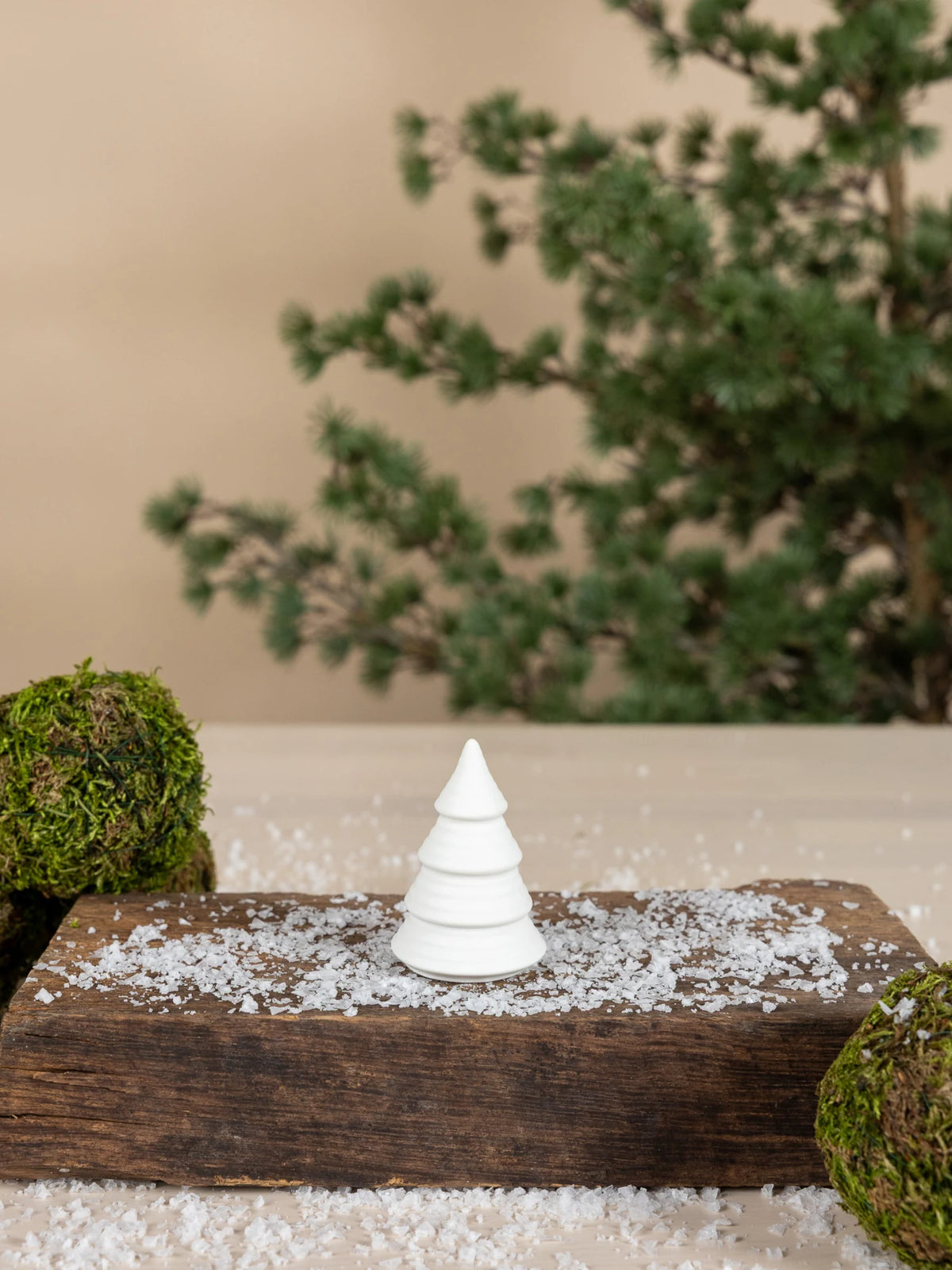 Skogshult white ceramic Christmas tree by Storefactory | Lifestory