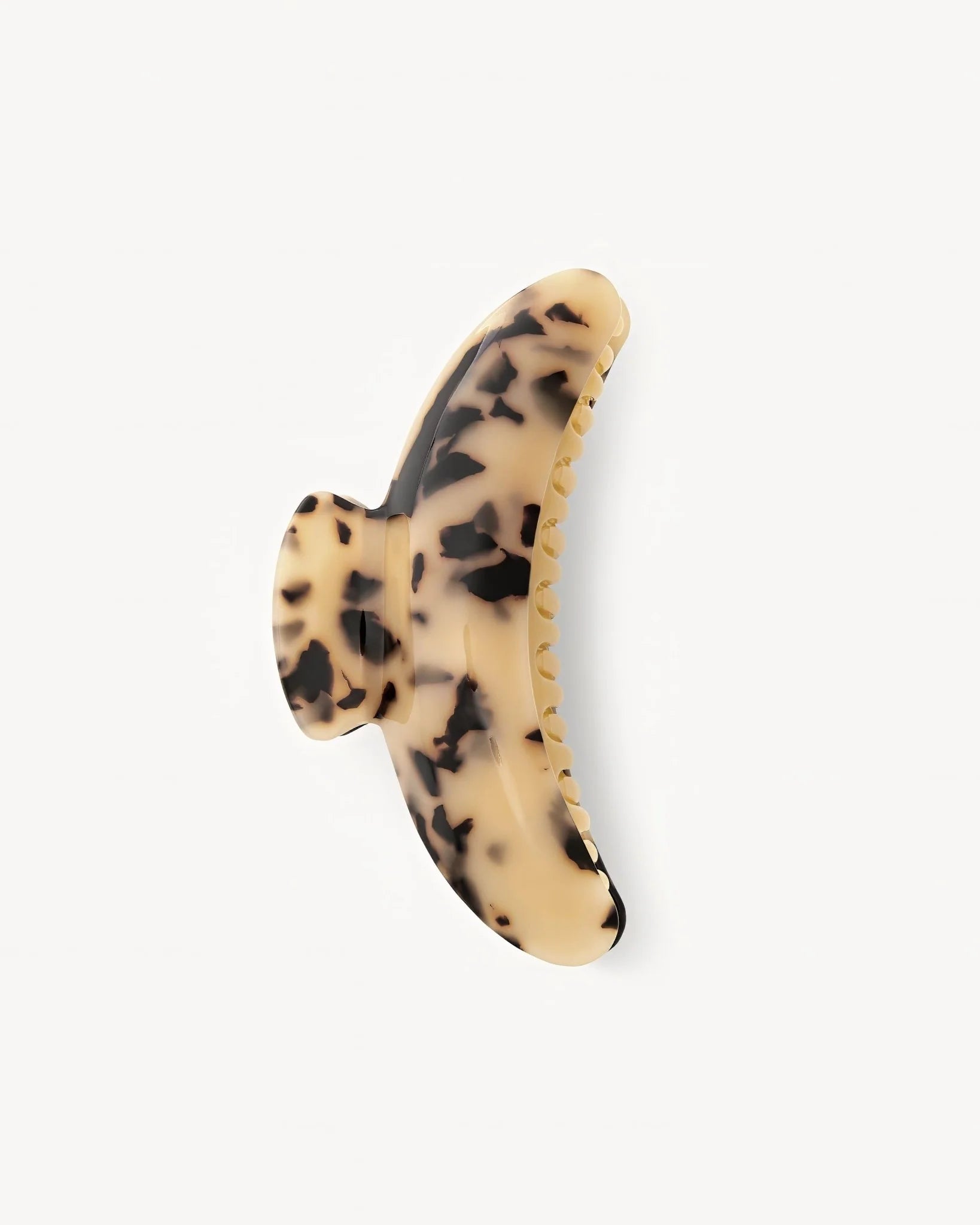 MACHETE Jumbo Heirloom Claw in Blonde Tortoise Acetate - Lifestory