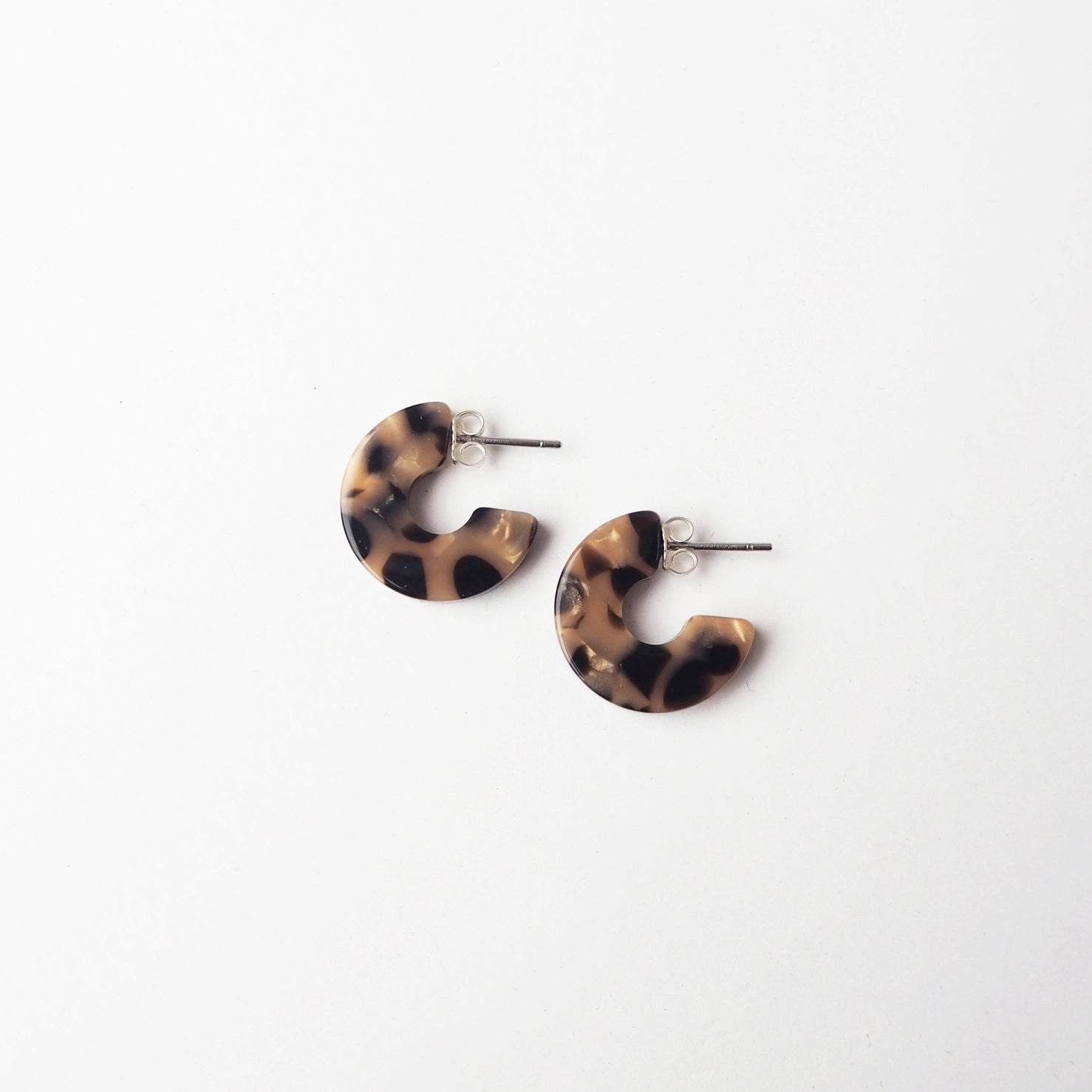 Karamell Flat Super Mini Hoop Earrings | by Custom Made - Lifestory