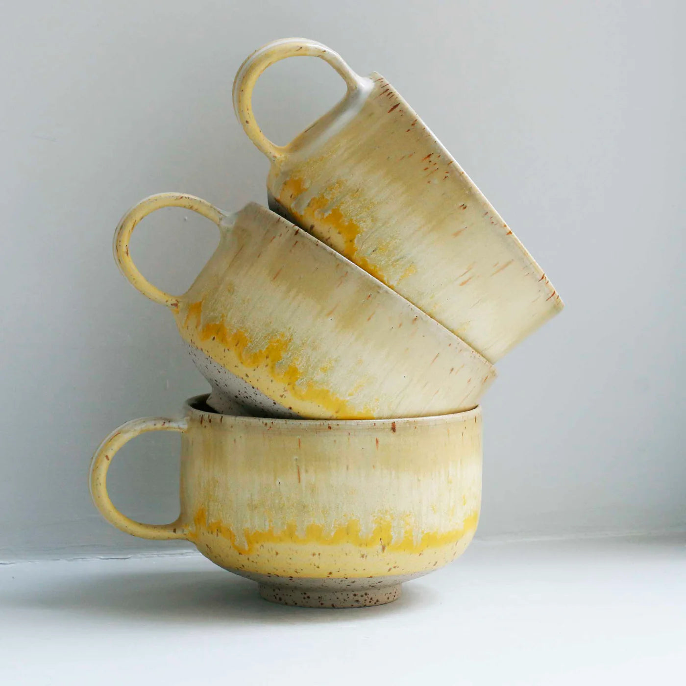 Studio Arhoj Mion Mug in Melting Daisy Glaze