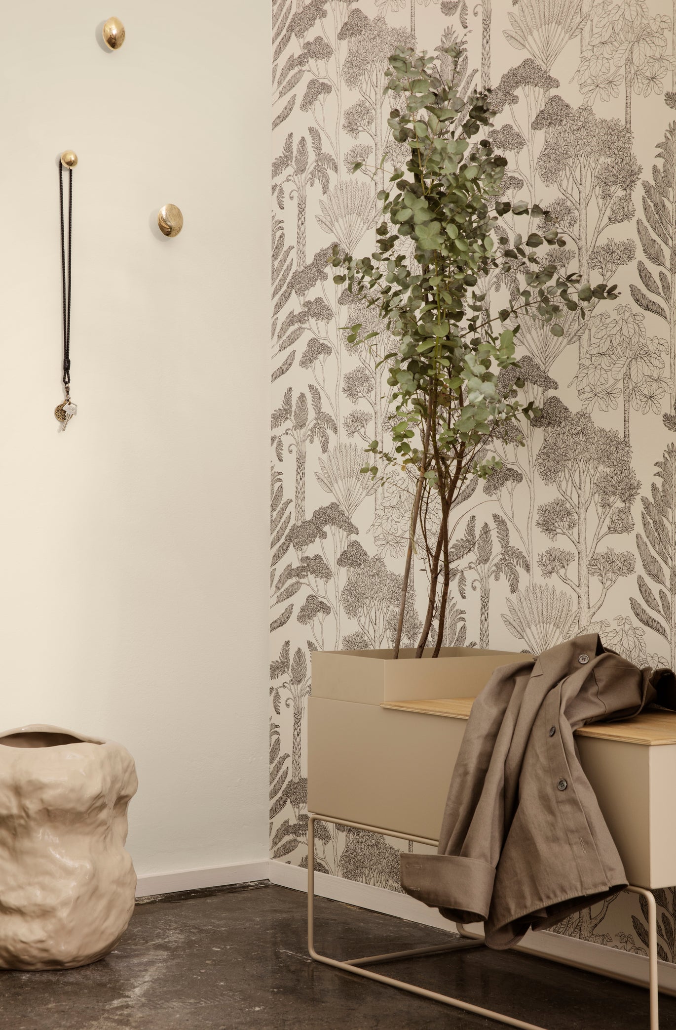 Plant Box | Large & Low | Cashmere or Black | by ferm Living - Lifestory - ferm Living